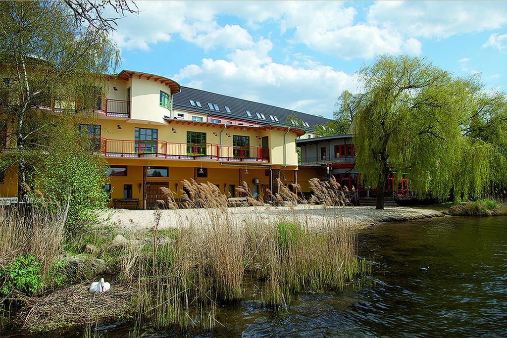 Seminar- Und Gaestehaus Flussbad Gartenstrasse Berlín Exteriér fotografie
